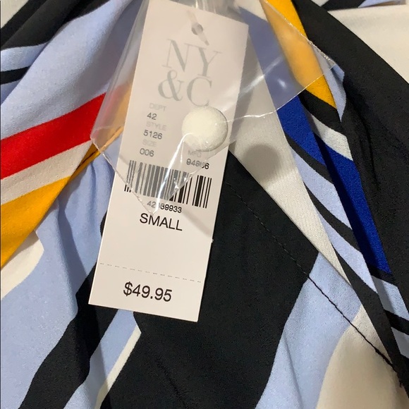 New summer top striped with a tie - Picture 3 of 3